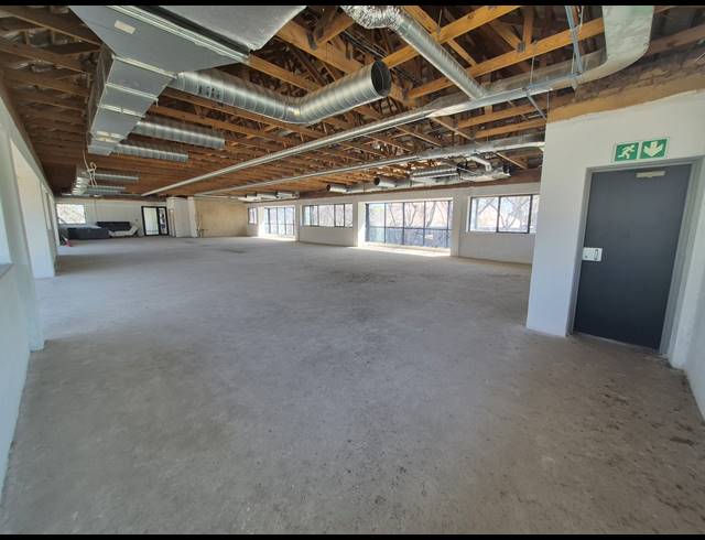 333M² OFFICE TO LET IN WOODMEAD